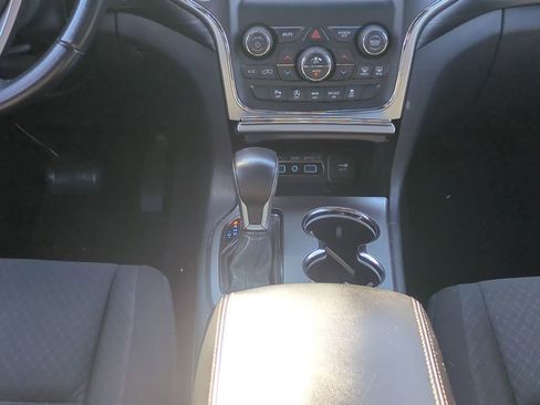 Used 2021 Jeep Grand Cherokee Laredo image 19