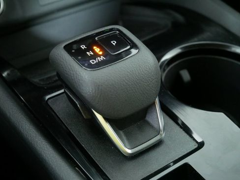 Used 2023 Nissan Rogue SV AWD/4WD image 31