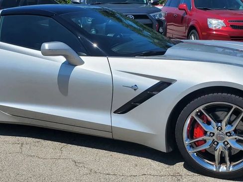 Used 2015 Chevrolet Corvette Stingray Coupe w/ Battery Protection Package RWD image 4