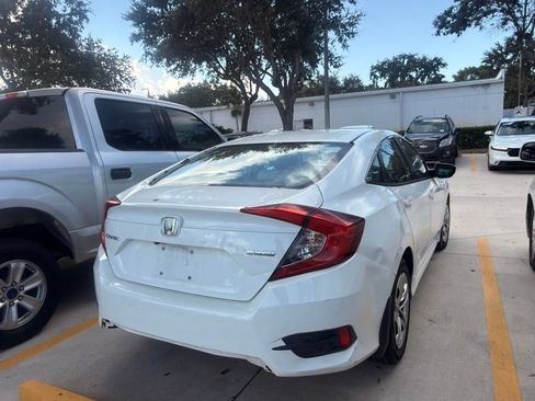Used 2017 Honda Civic LX image 9