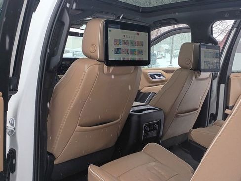 Used 2023 Chevrolet Tahoe Premier image 14