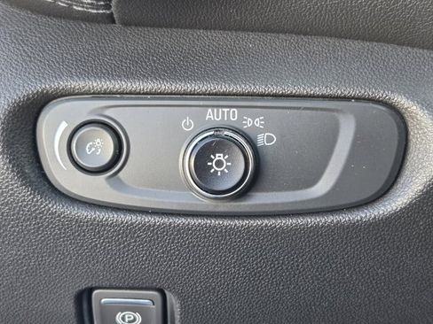 Used 2022 Chevrolet Blazer LT w/ Sound & Technology Package image 19