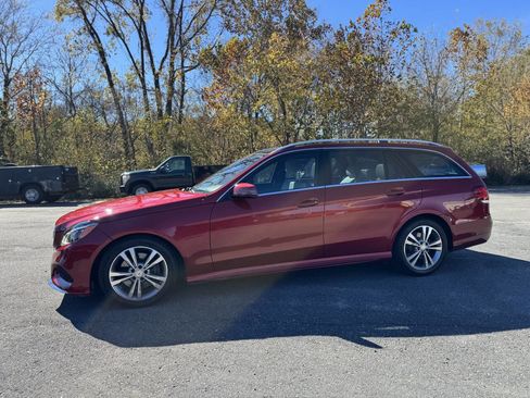 Used 2014 Mercedes-Benz E 350 4MATIC Wagon image 23