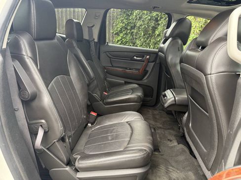 Used 2014 Chevrolet Traverse LTZ AWD/4WD image 17