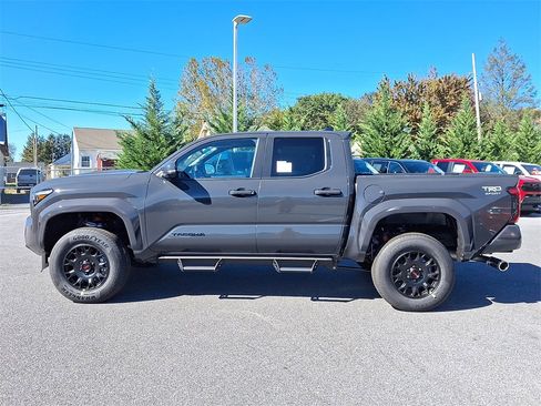 New 2025 Toyota Tacoma TRD Sport image 8