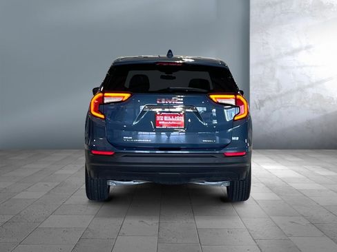 Used 2024 GMC Terrain SLE image 5