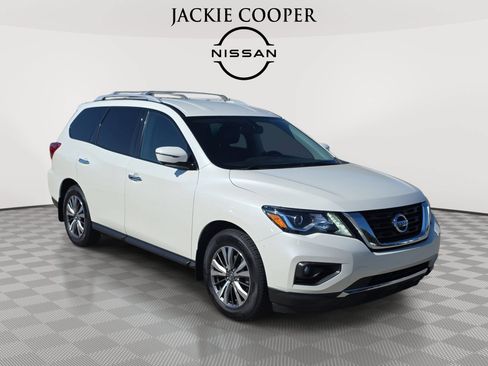 Used 2018 Nissan Pathfinder SL FWD image 3