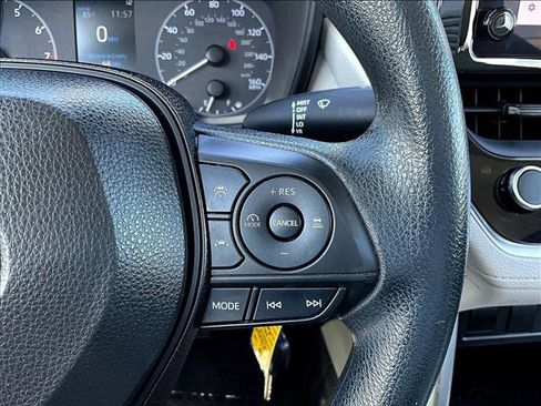 Used 2023 Toyota Corolla Cross L image 21