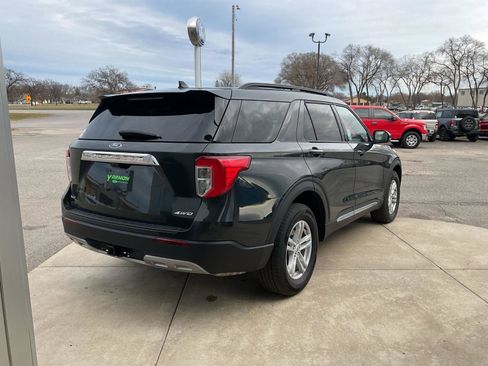 Used 2023 Ford Explorer XLT w/ Equipment Group 202A image 5