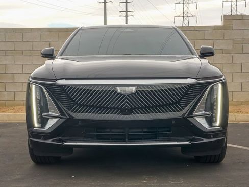 Certified 2025 Cadillac Lyriq Luxury image 4