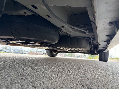 Used 2016 Chrysler Town & Country Touring image 15