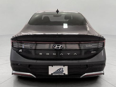 Used 2025 Hyundai Sonata SEL AWD/4WD image 24