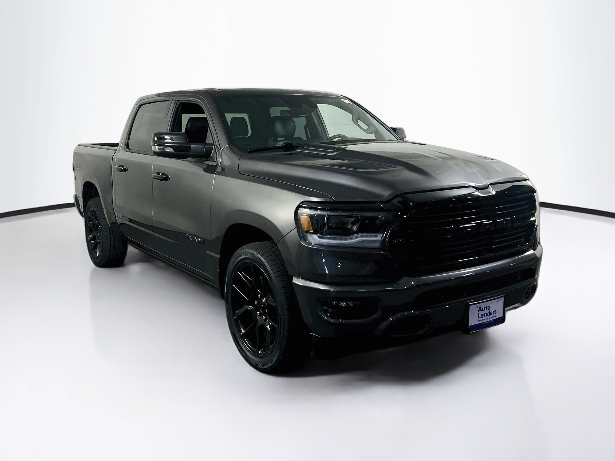 Used 2023 RAM 1500 Laramie AWD/4WD image 3