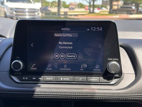 Used 2024 Nissan Rogue SV w/ SV Premium Package image 30