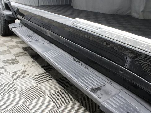 Used 2024 Chevrolet Silverado 2500 High Country image 54