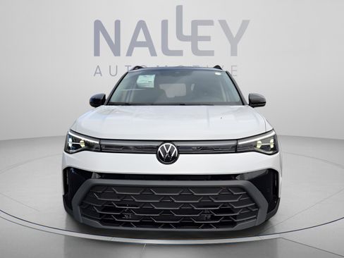 New 2026 Volkswagen Taos SE FWD image 8