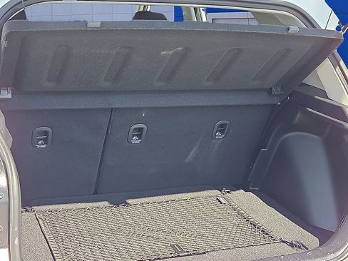 Used 2024 Hyundai Venue SEL FWD image 8