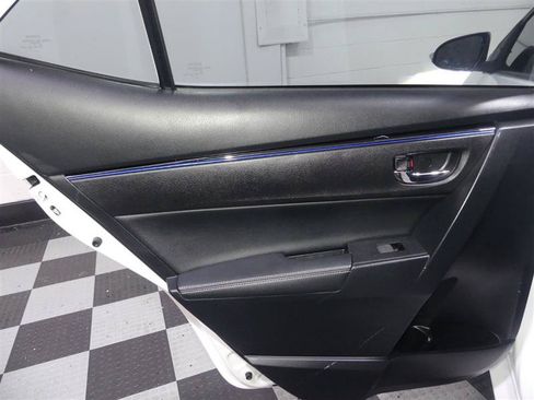 Used 2018 Toyota Corolla SE FWD image 24