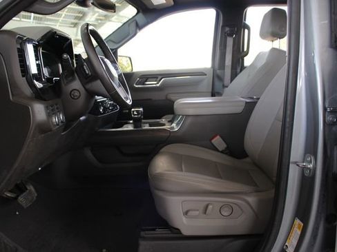 Used 2023 GMC Sierra 1500 SLT image 9