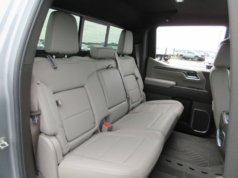 Used 2023 Chevrolet Silverado 1500 LTZ AWD/4WD image 25