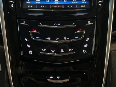 Used 2019 Cadillac Escalade ESV Luxury AWD/4WD image 10