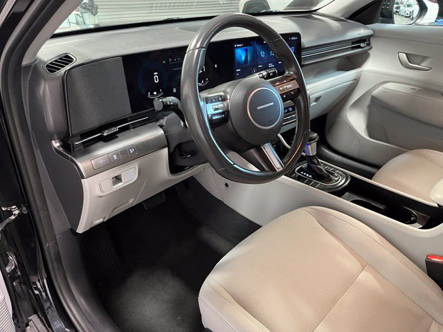 Used 2025 Hyundai Kona SEL FWD image 19