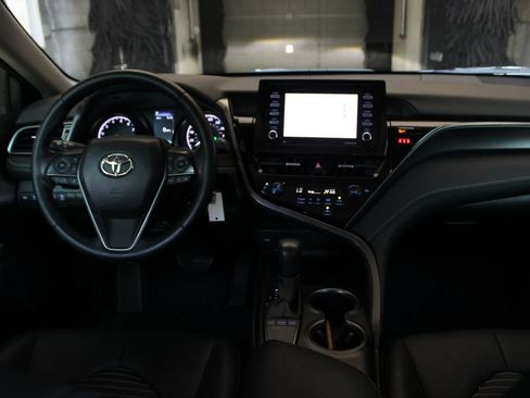 Used 2023 Toyota Camry SE FWD image 14