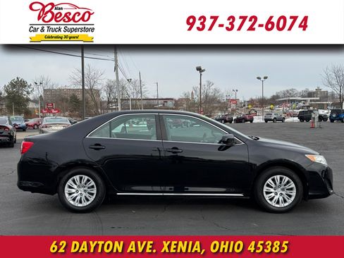 Used 2013 Toyota Camry LE image 3