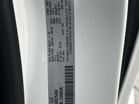 Used 2025 Chrysler Pacifica Select FWD image 25
