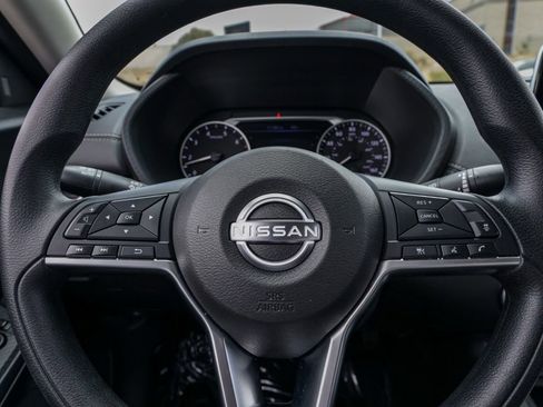 Used 2025 Nissan Sentra SV FWD image 24