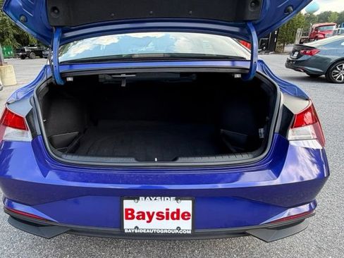Used 2023 Hyundai Elantra SE w/ Preferred Accessory Package FWD image 20