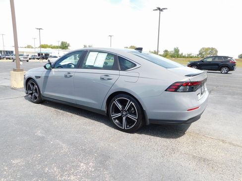 Used 2023 Honda Accord Sport image 5