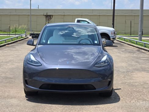 Used 2023 Tesla Model Y 2WD image 9