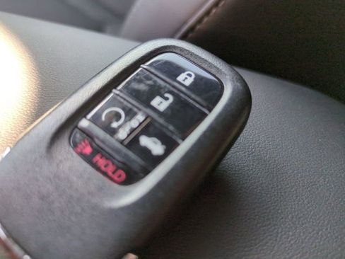Used 2025 Honda Accord Sport image 30