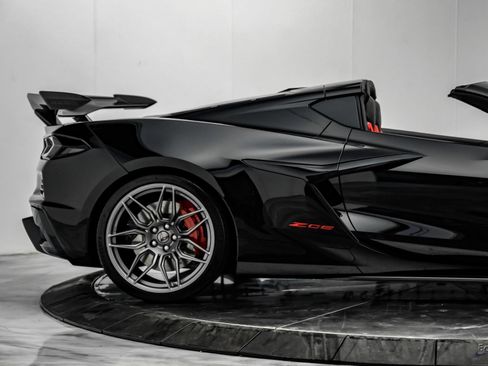 Used 2024 Chevrolet Corvette Z06 w/ Stealth Interior Trim Package RWD image 29