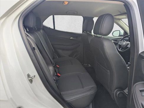 Used 2025 Buick Encore GX Preferred FWD image 18