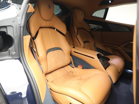 Certified 2025 Ferrari Purosangue AWD/4WD image 22