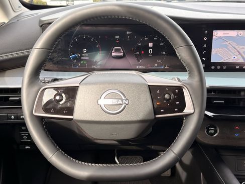 Used 2025 Nissan Murano SL image 13