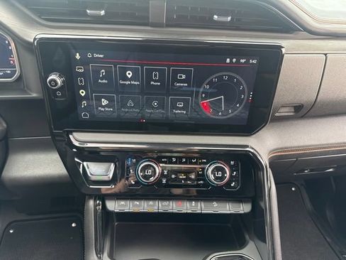 Used 2024 GMC Sierra 1500 AT4 w/ AT4 Preferred Package AWD/4WD image 24