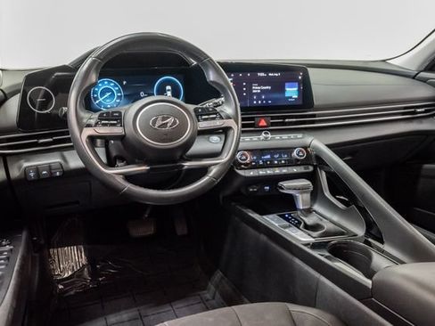 Used 2023 Hyundai Elantra SEL w/ Convenience Package FWD image 7