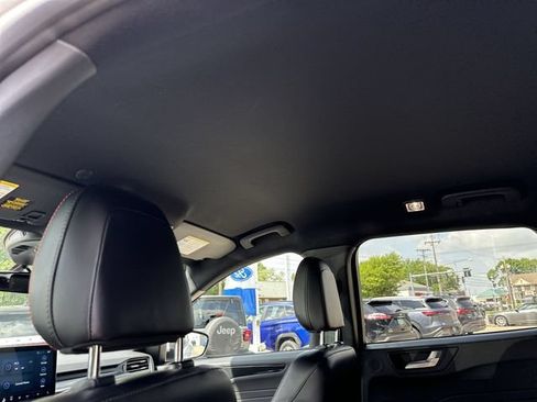 Used 2024 Ford Escape ST-Line Select w/ Tech Pack #2 AWD/4WD image 18