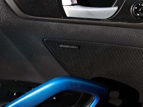 Used 2016 Hyundai Veloster Rally Edition image 40