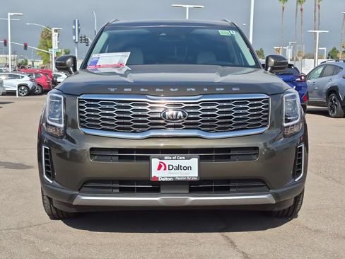 Used 2020 Kia Telluride EX AWD/4WD image 3