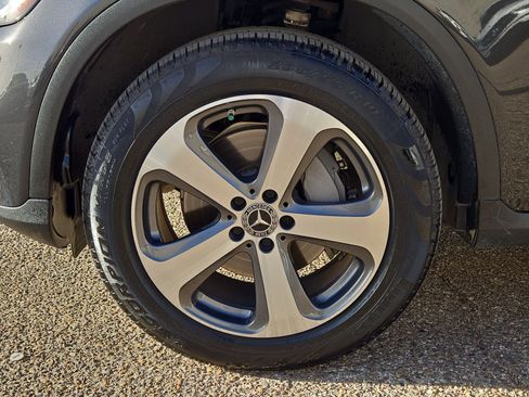 Certified 2020 Mercedes-Benz GLC 300 GLC 300 4MATIC image 11