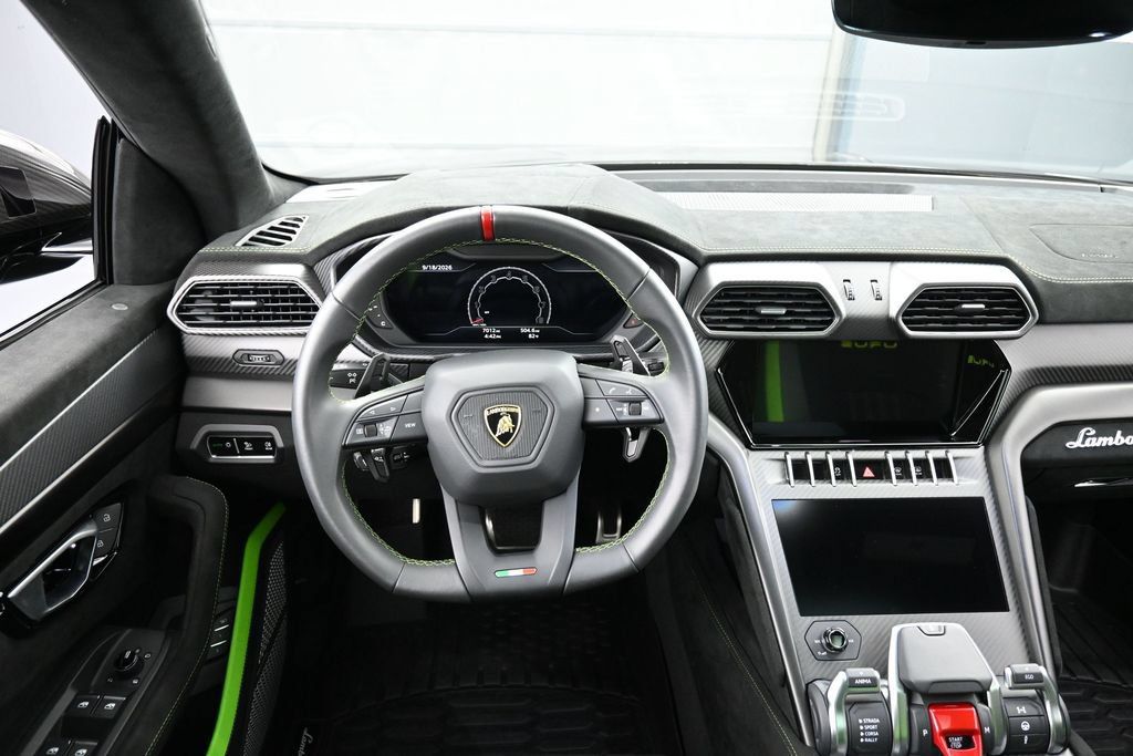 Used 2024 Lamborghini Urus Performante AWD/4WD image 18