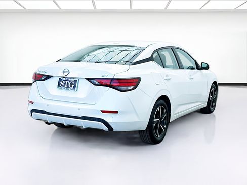 Used 2024 Nissan Sentra SV image 4