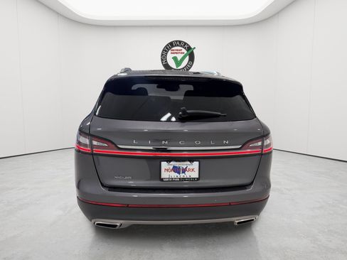 Used 2023 Lincoln Nautilus FWD w/ Premium Package image 4