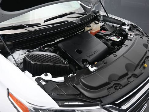 Used 2020 Chevrolet Traverse Premier w/ LPO, Floor Liner Package FWD image 67