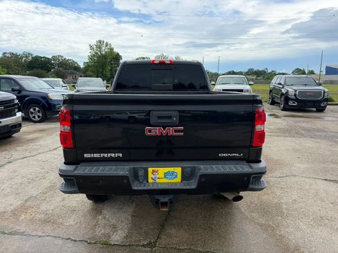 Used 2016 GMC Sierra 2500 Denali w/ Driver Alert Package AWD/4WD image 4