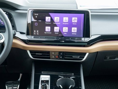 New 2026 Volkswagen Atlas Cross Sport SEL R-Line AWD/4WD image 32